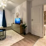 شقة 620 بوخارست